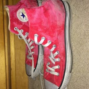 Unisex converse pink reddish